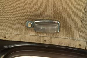 Image 25/34 of Austin FX 4 D London Taxi (1961)
