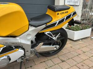 Image 13/21 of Yamaha FZR 400 (1992)