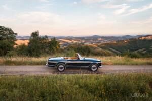 Image 14/79 de Mercedes-Benz 280 SL (1969)