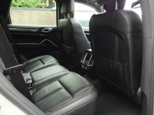 Bild 78/99 von Porsche Cayenne S (2010)