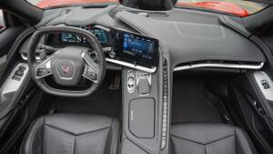 Image 14/45 of Chevrolet Corvette Stingray (2022)