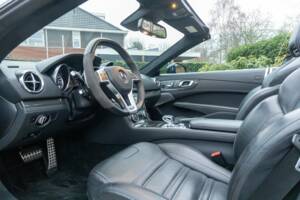 Immagine 39/50 di Mercedes-Benz SL 63 AMG (2012)