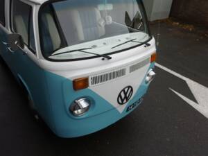 Bild 9/99 von Volkswagen T2b Kastenwagen (1977)