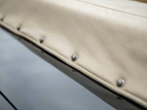 Bild 44/59 von Aston Martin V8 EFi Volante (1988)