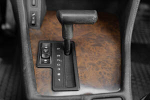 Image 14/34 of BMW 750iL (1989)