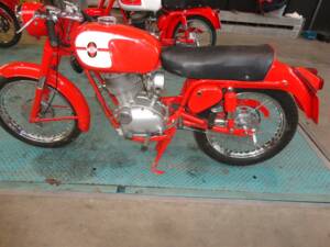 Image 1/10 of Gilera DUMMY (1960)