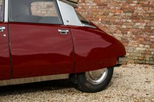 Image 22/50 de Citroën DS 21 (1971)