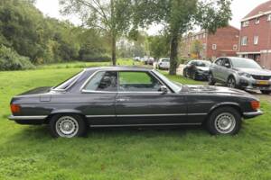 Image 6/8 de Mercedes-Benz 350 SLC (1972)