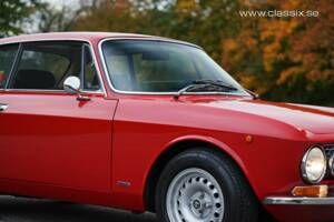 Bild 14/21 von Alfa Romeo 2000 GT Veloce (1974)