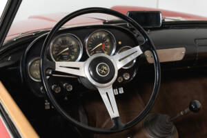 Bild 59/77 von Alfa Romeo 2000 Spider (1961)