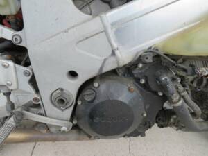 Bild 17/31 von Suzuki TL 1000R (1998)