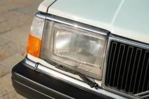 Immagine 24/43 di Volvo 240 GLE Injection (1989)
