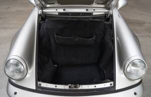 Image 38/41 de Porsche 911 Carrera 2 (1992)