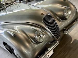 Afbeelding 13/31 van Jaguar XK 120 OTS (Alloy) (1949)