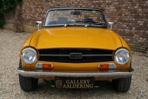 Image 5/50 of Triumph TR 6 (1971)