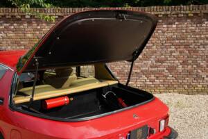 Image 42/50 of Jensen Interceptor MK III (1976)