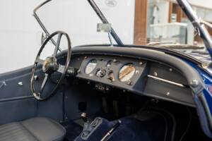 Immagine 57/62 di Jaguar XK 140 OTS (1954)