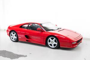 Afbeelding 4/40 van Ferrari F 355 Berlinetta (1996)