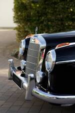 Immagine 4/35 di Mercedes-Benz 220 SE (1960)