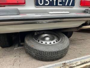 Bild 37/60 von Peugeot 504 V6 Coupe (1975)