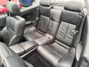 Imagen 15/26 de BMW 650i (2006)