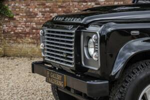 Bild 17/50 von Land Rover Defender 90 (2013)