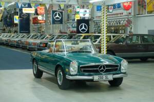 Image 18/50 de Mercedes-Benz 280 SL (1968)