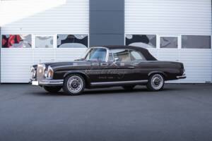 Bild 1/37 von Mercedes-Benz 280 SE (1969)