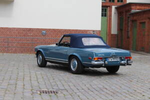 Image 11/83 of Mercedes-Benz 280 SL (1970)