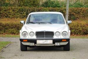 Bild 54/68 von Jaguar XJ 6 4.2 (1985)