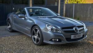 Image 2/50 of Mercedes-Benz SL 500 (2008)