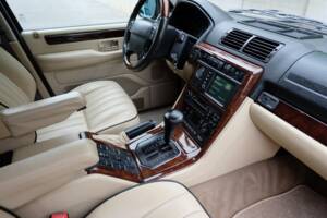 Afbeelding 24/95 van Land Rover Range Rover 4.6 Vogue (2002)