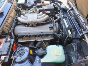 Afbeelding 19/26 van BMW 325i (1989)