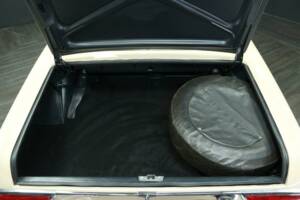 Image 34/50 of Mercedes-Benz 230 SL (1967)
