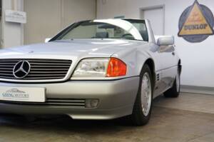 Image 4/38 of Mercedes-Benz 500 SL (1991)