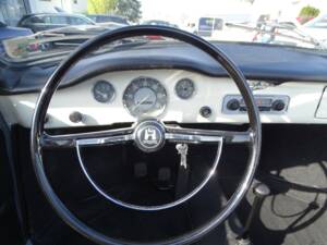 Image 15/26 de Volkswagen Karmann Ghia 1600 (1971)