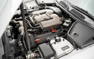 Bild 36/37 von Jaguar XKR (2001)