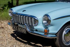 Image 44/50 of Volvo 1800 S (1964)