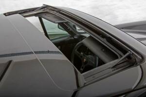 Bild 6/25 von Porsche 911 Carrera 3.2 (1987)