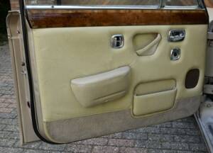 Image 32/50 of Rolls-Royce Silver Shadow II (1977)