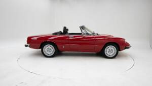 Image 9/15 of Alfa Romeo 2000 Spider Veloce (1981)