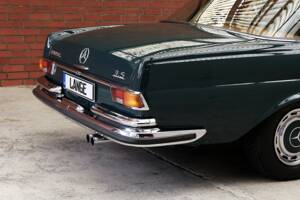 Immagine 8/79 di Mercedes-Benz 280 SE 3,5 (1970)