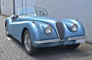 Image 2/50 of Jaguar XK 120 OTS (1952)