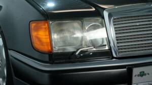 Bild 19/28 von Mercedes-Benz 500 E (1991)