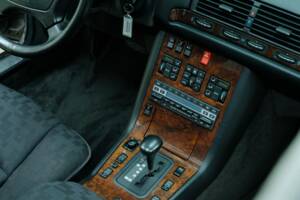 Bild 30/50 von Mercedes-Benz 400 SE (1991)