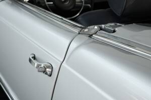 Image 14/50 de Mercedes-Benz 280 SL (1970)