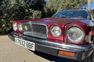 Immagine 33/41 di Jaguar XJ 12 (1990)