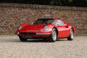 Image 29/50 of Ferrari Dino 246 GTS (1974)