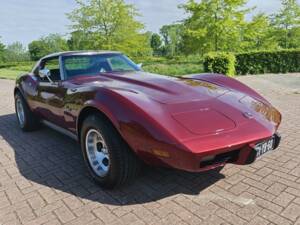 Image 4/8 of Chevrolet Corvette Stingray (1976)