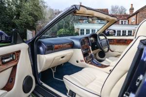 Image 34/41 of Aston Martin V8 Volante (1998)